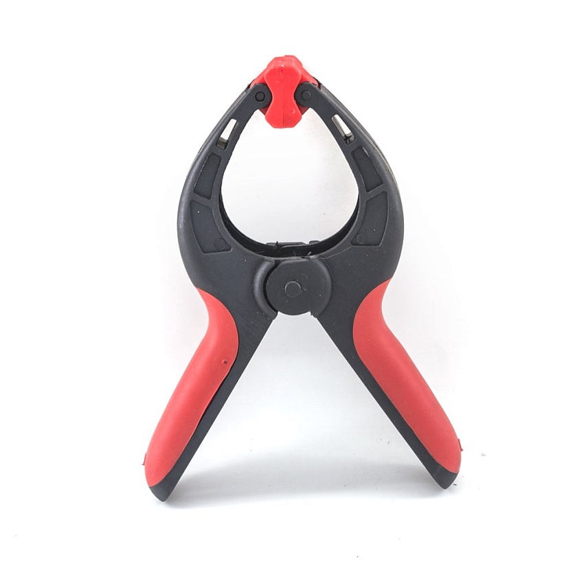 Струбцина клещеобразная пласт. корпус, длина 9"/225 мм, зев 225 мм